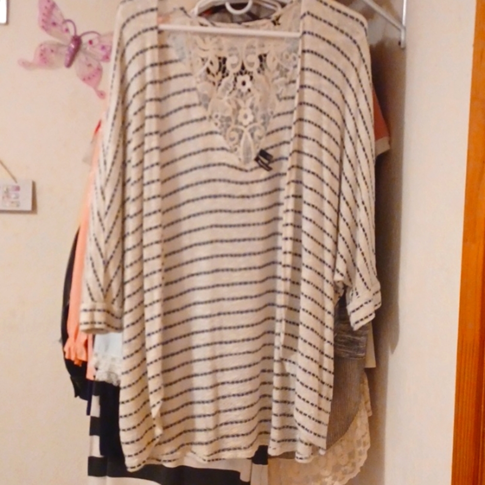 Light weight cardigan